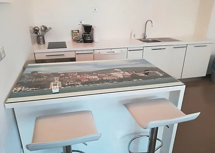 House Marijana Sibenik בית נופש *